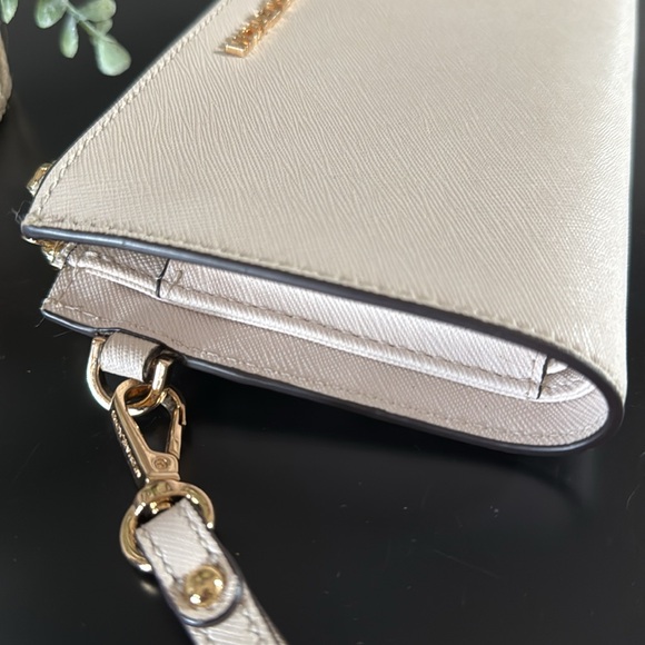 Michale Kors Jet Set Doublee Zip Wristlet Wallet - Picture 6 of 13